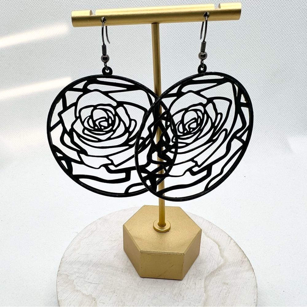 🍭4/$20 Large black cut out rose dangle drop circle earrings